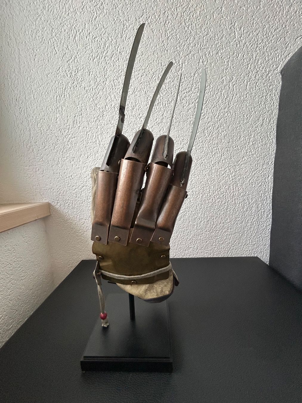 Statuette: Gant de Freddy Krueger - collection - avec socle – Nuovo (secondo la descrizione) da Cortébert venduto da SolidStore
