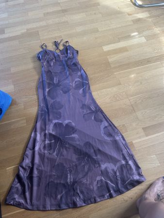 Super schönes neues Kleid gr s