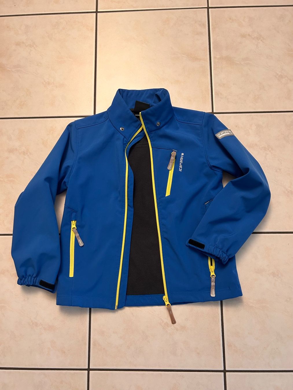 Giacche & Cappotti: Softshell Jacke Icepeak blau Gr. 128 – Usato da Alpnach Dorf venduto da tri_nf5d