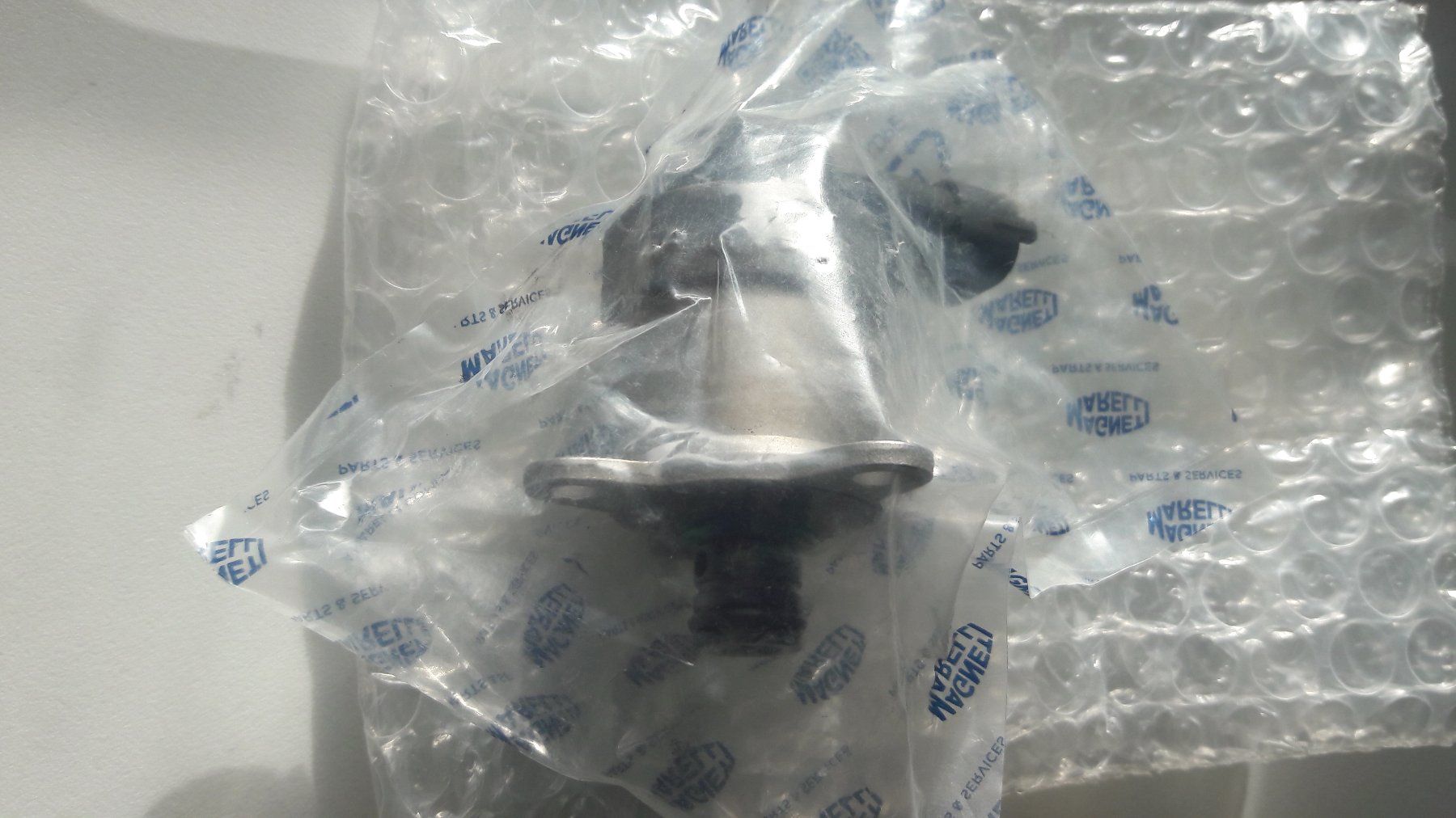 Tutti pezzi di ricambio auto: Magneti Marelli Druckregelventil 215820001300 – Nuovo e nell'imballaggio originale da Laufen venduto da Mann455 3