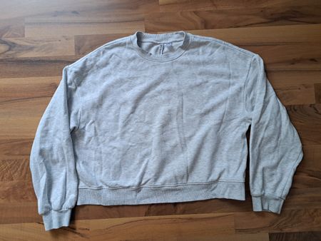 Grauer Pullover Grösse L guter Zustand