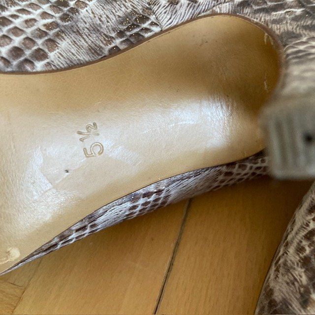 Kaiser Damenschuhe: Echt Leder Peter Kaiser Pumps Gr. 38.5 – Gebraucht aus Untervaz von AndreaC04 2