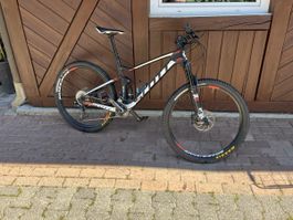 Scott Spark Carbon 29” Fully MTB – Fox / TwinLoc / Top Zusta