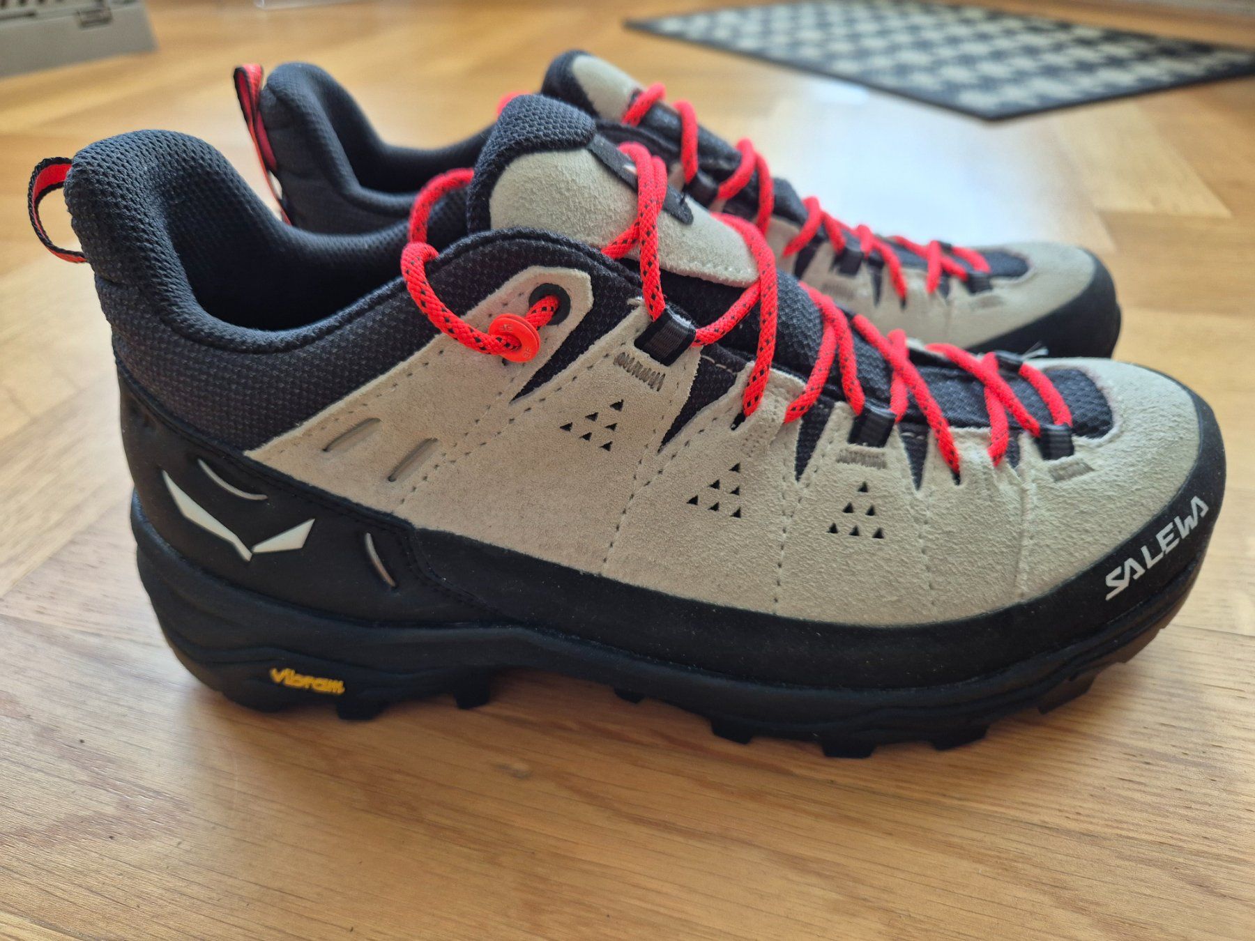 Scarpe da donna: Salewa Alp Trainer - NEU! – Nuovo (secondo la descrizione) da Zürich venduto da LeSoleil121 1