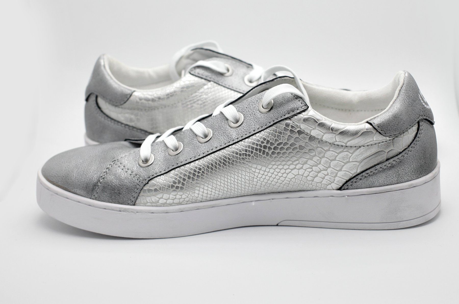 Bugatti Chaussures femmes: Bugatti Damenschuhe Gr.42 – Neuf (Voir description) à Birsfelden par Waldbrettspiel 1