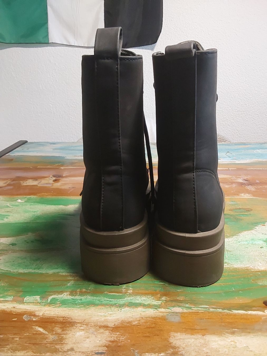 Scarpe da uomo: Bottes noir style combat taille 36 – Nuovo (secondo la descrizione) da Brügg BE venduto da rup_p6cw 1