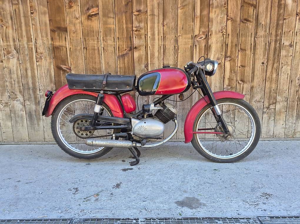 MV Agusta Strasse: Mv Agusta ottantatre Scheunenfund – Gebraucht aus Dättlikon von man_ct9m