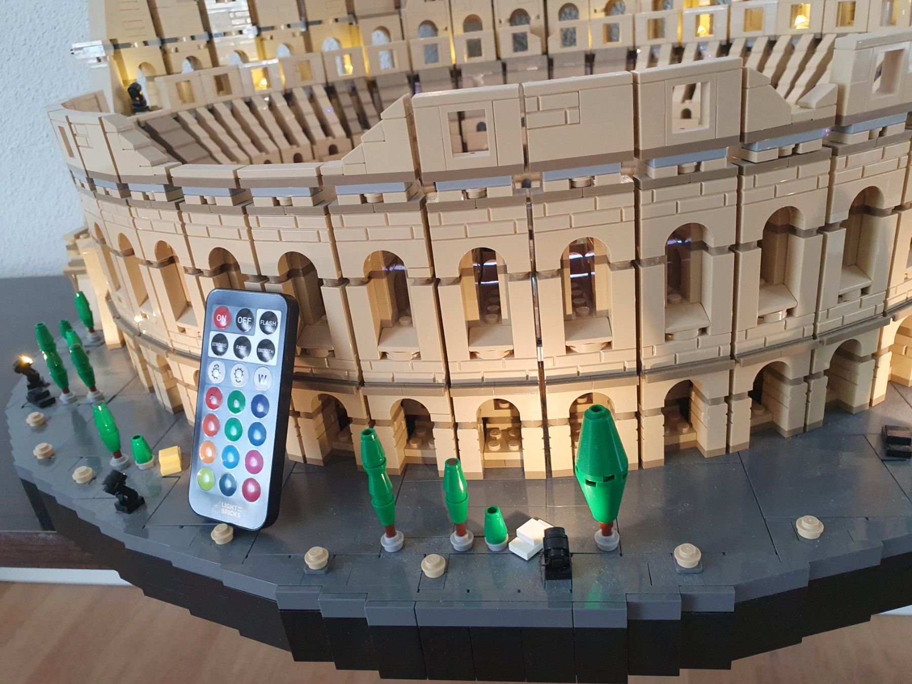 Lego Kit di costruzioni: LEGO CREATOR 10276 Kolosseum mit Licht – Nuovo (secondo la descrizione) da Wettingen venduto da __Dom__ 5