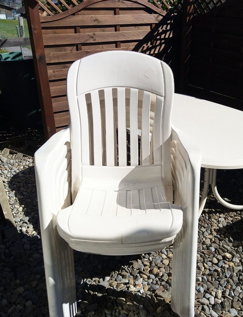 Tischset: Gartenmöbelset:1Tisch und 6 Stühle – Gebraucht aus Frutigen von Pixele10 5