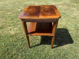 Abstell-/Lampentisch Biedermeier Nussbaum 41x41cm 55cm hoch 