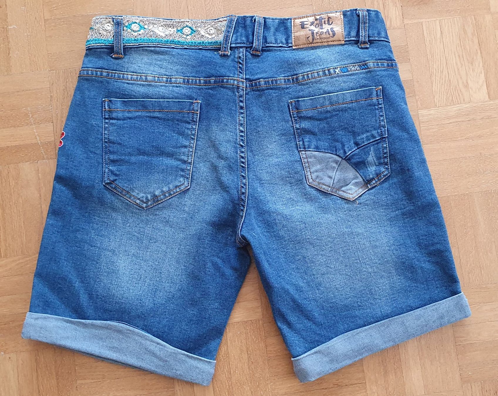Desigual Lotti di vestiti: Desigual Sommerset – Usato da Hombrechtikon venduto da 29Malibu11 2