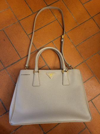 Prada Handtasche inkl. Zertifikat, Saffiano Lux, hellbeige