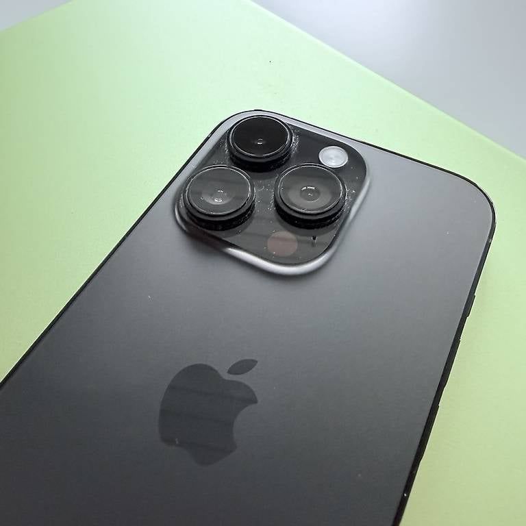 Apple Telefoni cellulari / Smartphones: iPhone 14 Pro 128GB – Usato da Allschwil venduto da hei_vk6m
