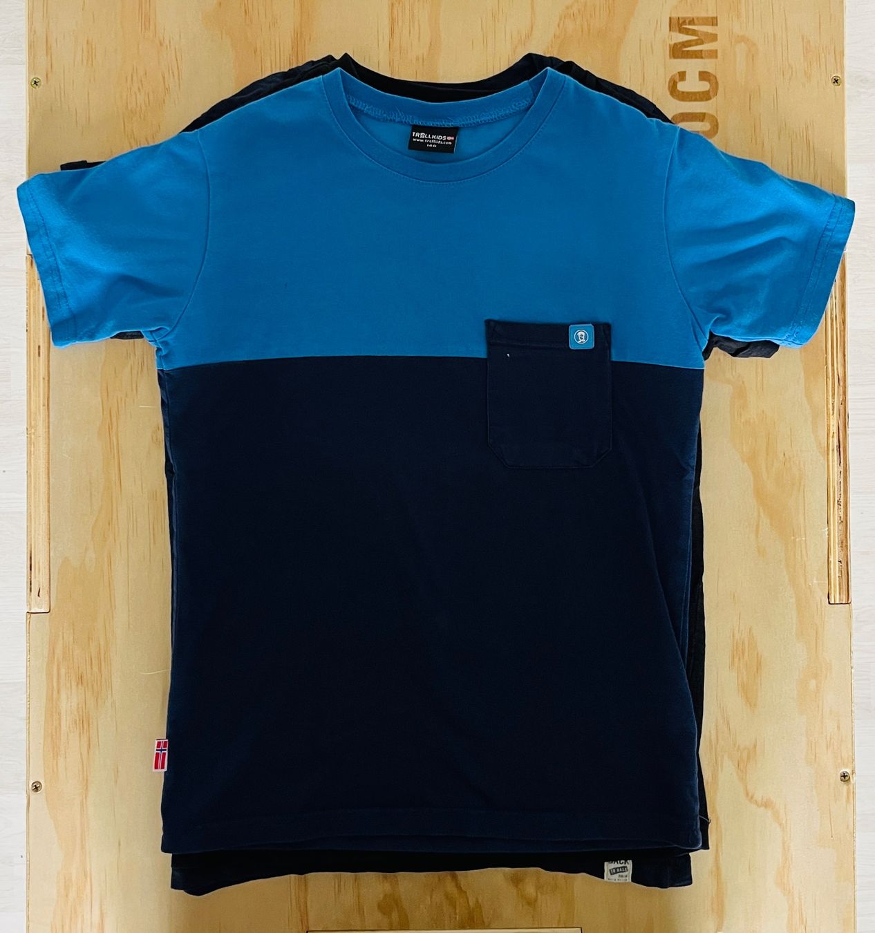 Camicie, T-shirt & Polo: kurze T-Shirt – Usato da Dättlikon venduto da Rotesofa 1