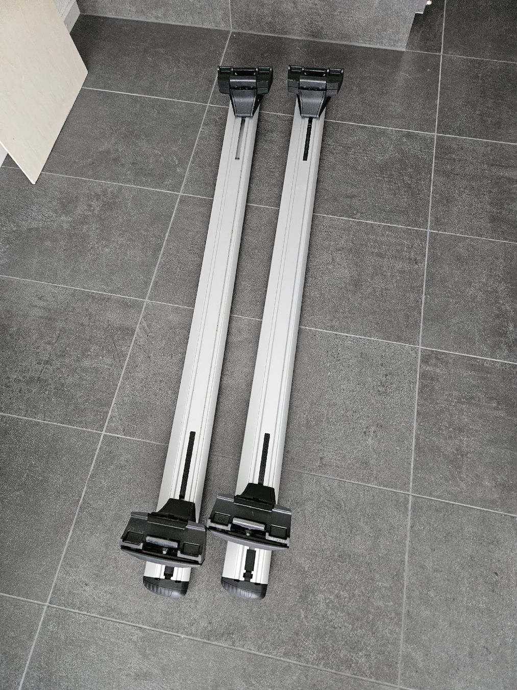 Thule Dachträger: Thule WingBar Evo für Volvo XC40 – Gebraucht aus Grenchen von Fluri1 1