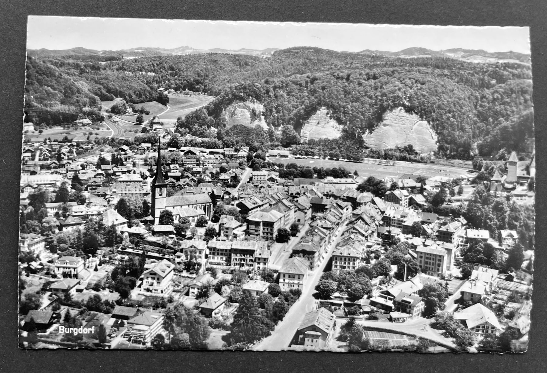 Cartoline postali: Burgdorf BE / Flugaufnahme, ca. 1950 – Usato da Ostermundigen venduto da DaxKarten-75