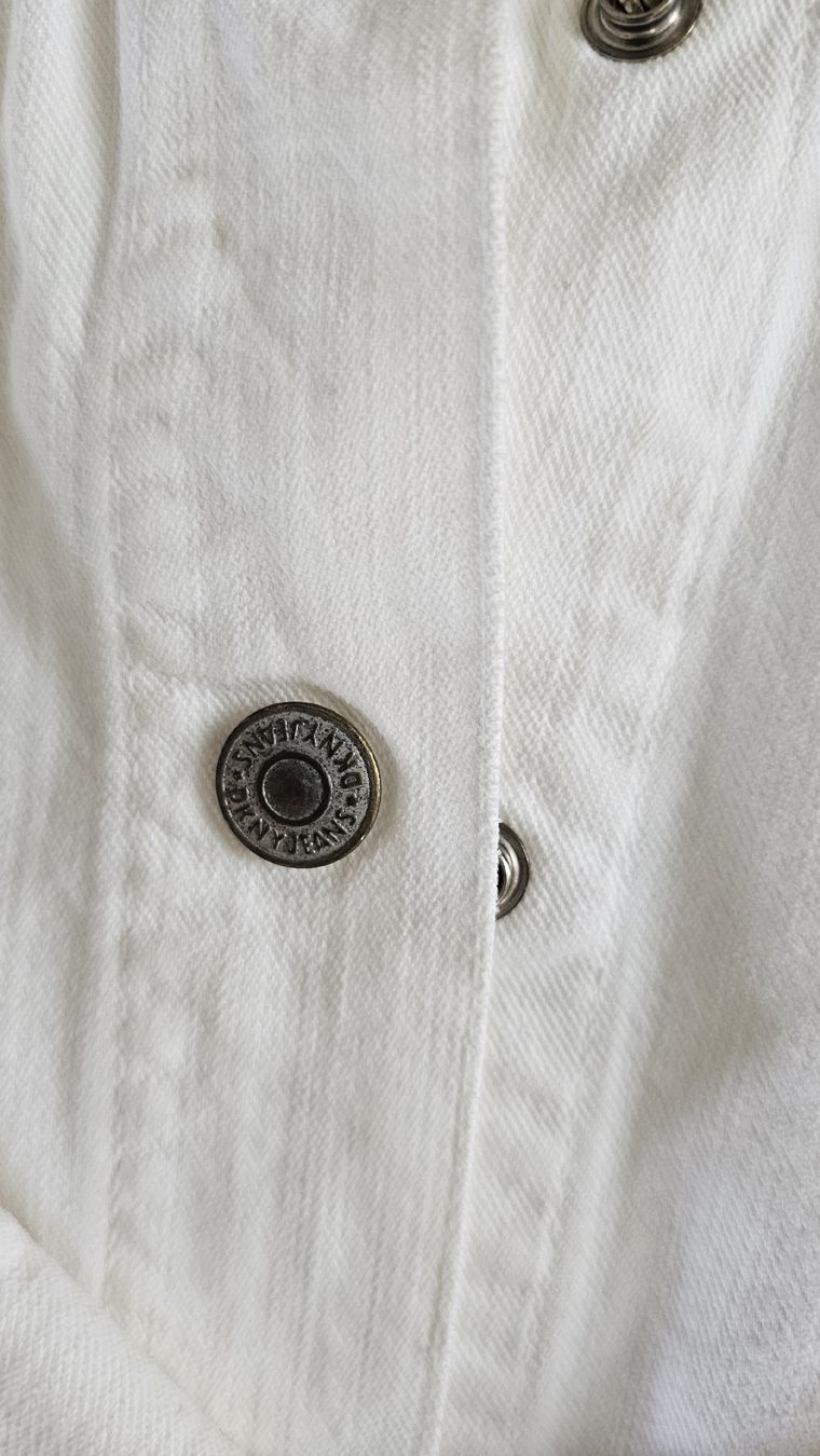 DKNY Giacche: DKNY weisse kurze Jeansjacke – Nuovo (secondo la descrizione) da Olten venduto da Magnum2001 6