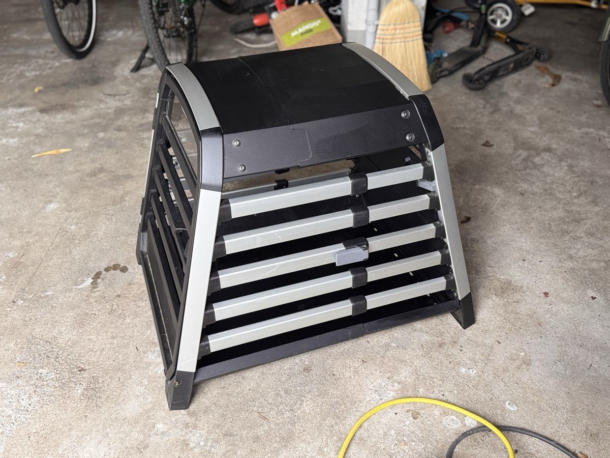 Gabbie, trasporto & Sicurezza: Hundetransportbox Thule wenig gebraucht – Usato da Basel venduto da phf4058 2