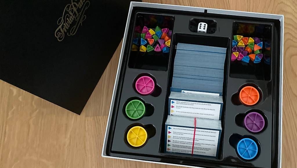 Hasbro Giochi: Trivial Persuit Classic Edition Spiel – Nuovo (secondo la descrizione) da Giswil venduto da StadiZ 1