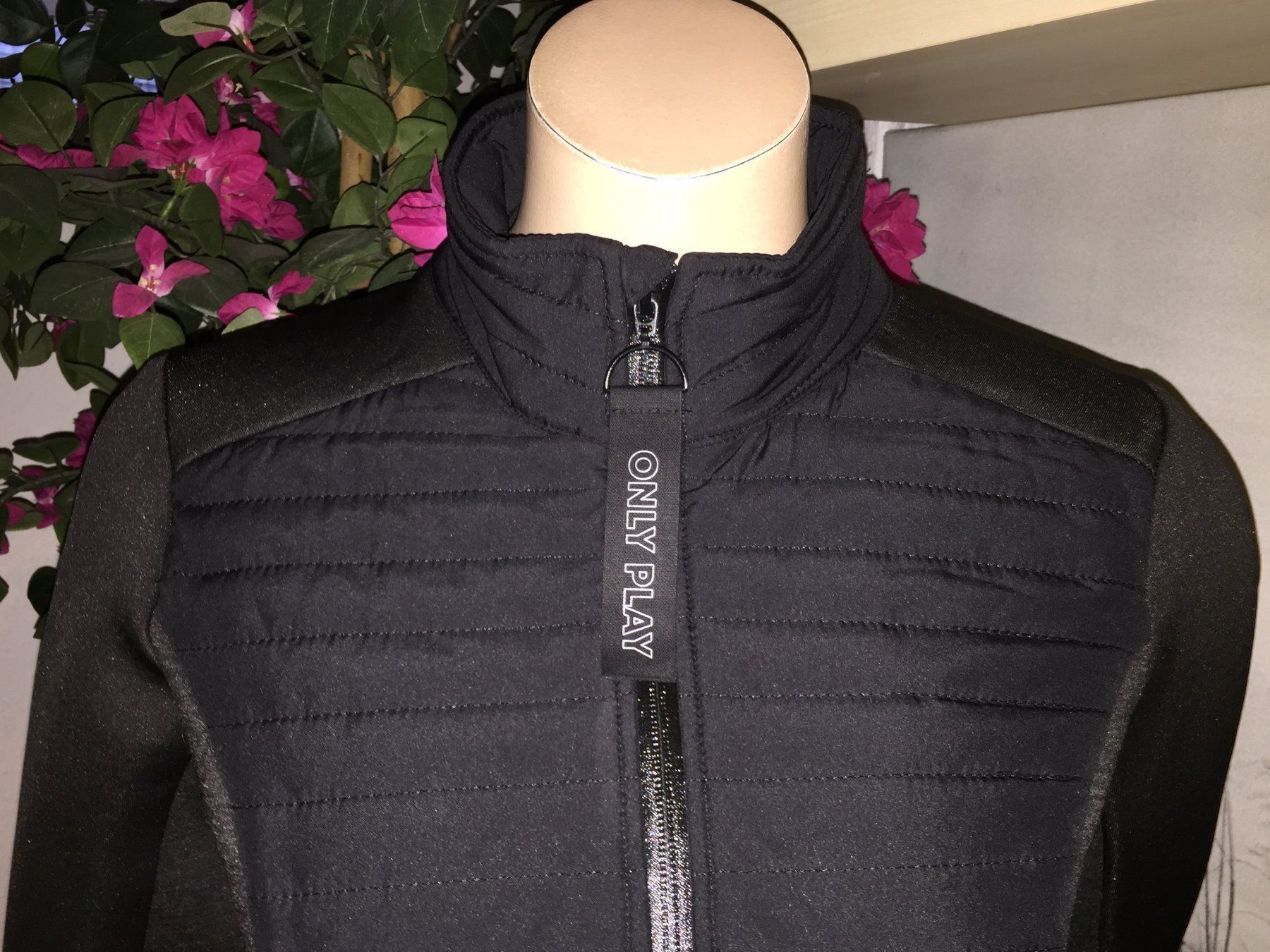 Only Giacche: Veste/Jacke   ONLY     Taille/Grosse M – Usato da Cossonay-ville venduto da Super-Price-Quality 1