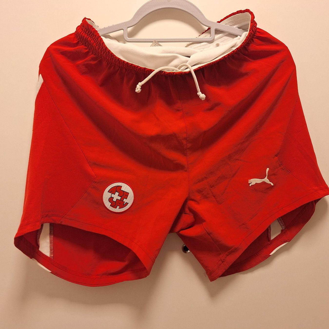 Canottiere & Pantaloni: Puma shorts home XS – Usato da Bellinzona venduto da LA-ropa-de-Juan