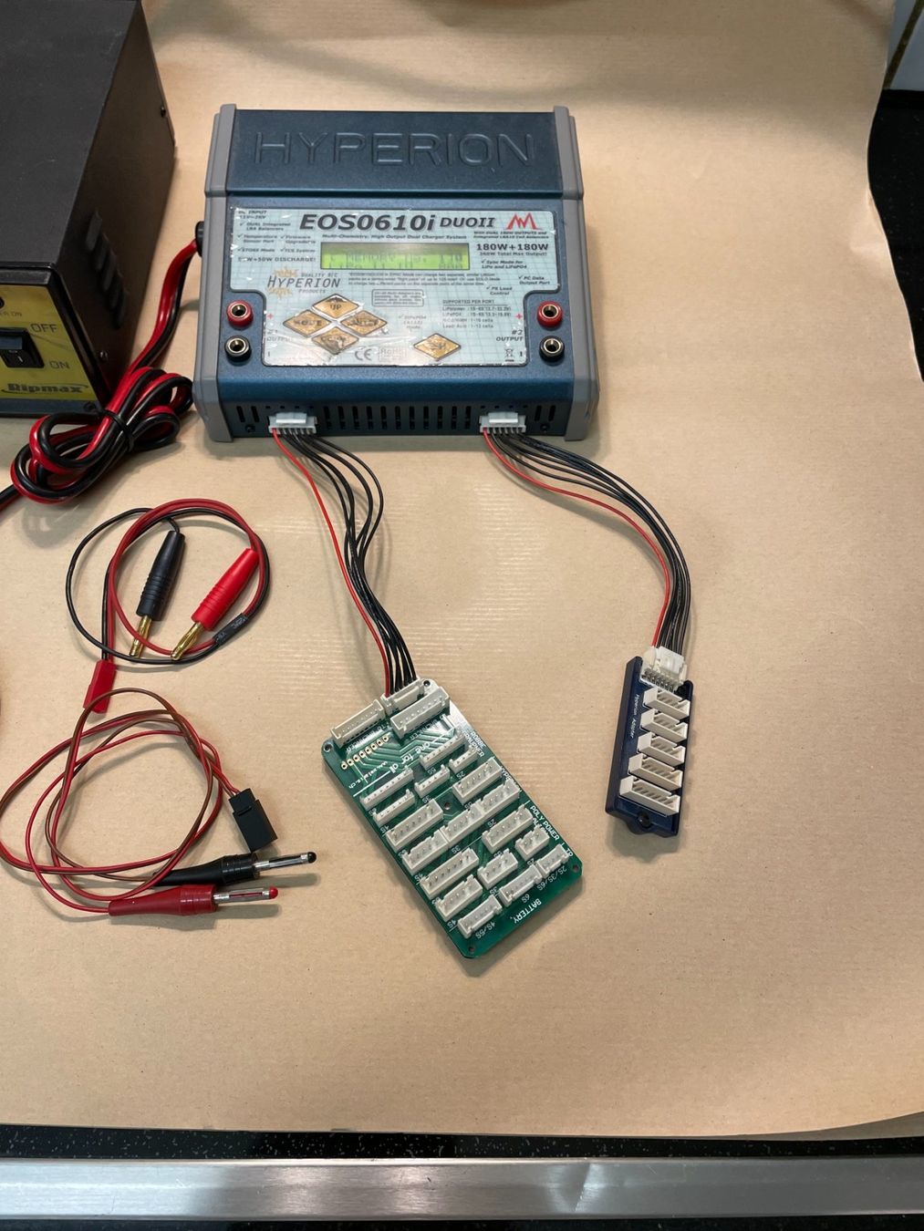 Hyperion Akkus, Ladegeräte & Netzgeräte: Hyperion Ladegerät und Power Supply – Gebraucht aus Winterthur von Mustangp51 3