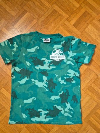 Jurassic World T-Shirt, grün, Gr. 134/140