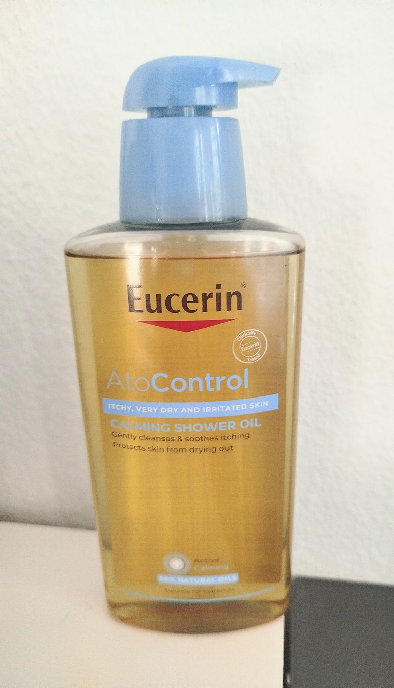 Duschen: Eucerin Atocontrol Bade- und Duschöl 400 ml – Neu und originalverpackt aus Wauwil von Sanczeza