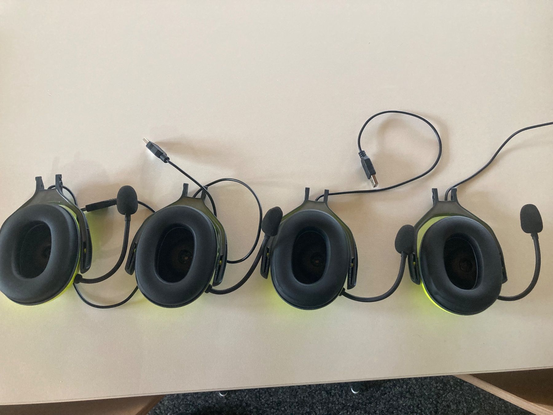 Radiocomunicazione: Vier Stück Forst Helmfunksystem Protos BT 4 – Usato da Oberschrot venduto da Oberschrot 1