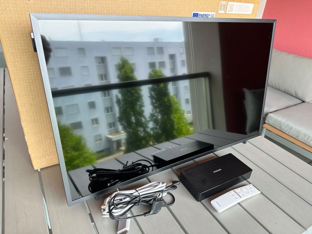 Samsung The Frame 32 Zoll (Modell-Nummer QE32LS03TCUXZG) (Gebraucht) in ...