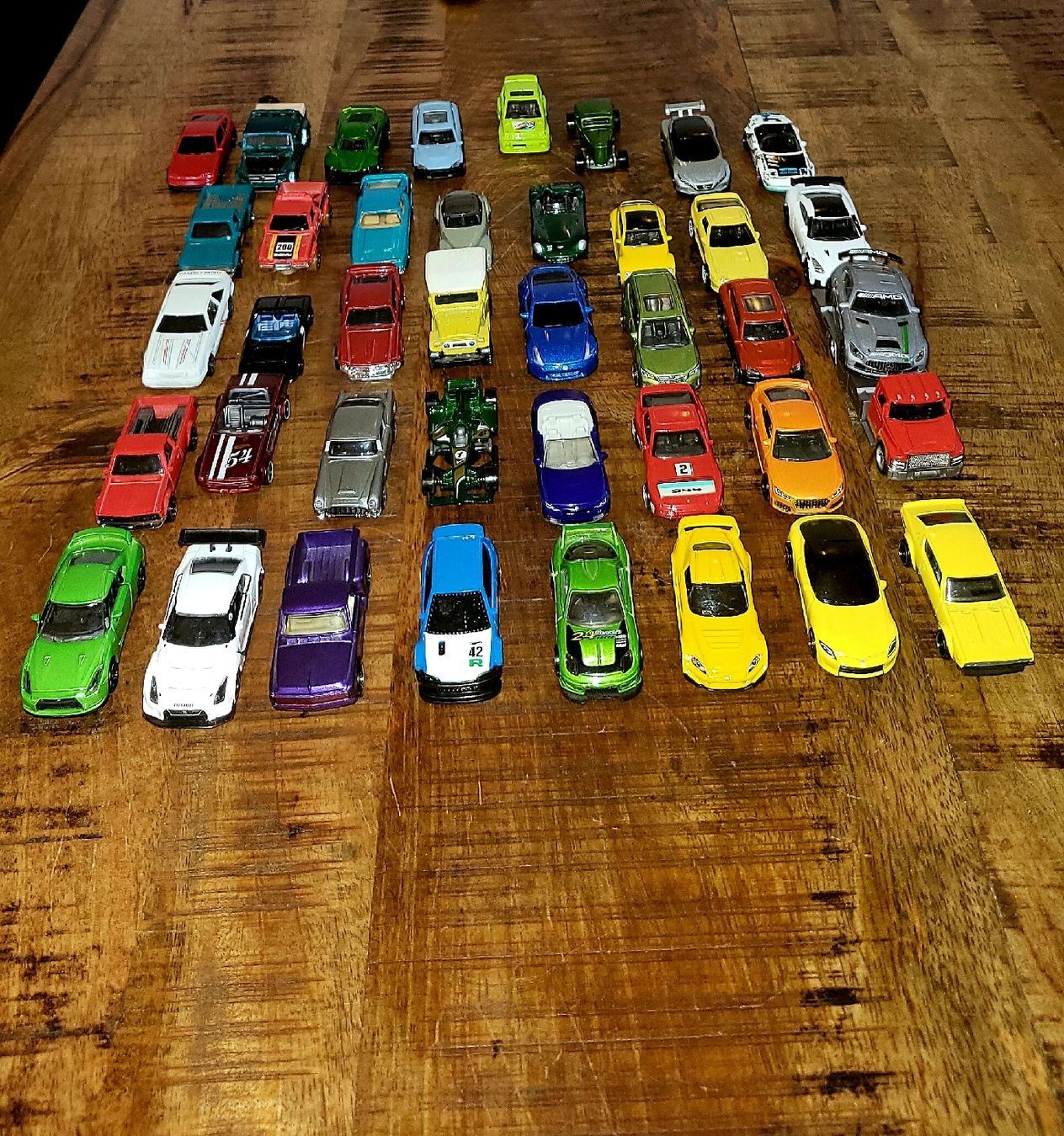 Hot Wheels Voitures modèles: 41 Hot Wheels, Matchbox ect. Modellautos Vitrinenmodelle – D'occasion à Jona par mjo_f5t2 2