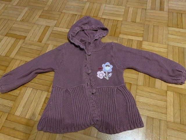 Lotti & Set di vestiti: Kleiderpaket 6-teilig Mädchen Gr.126/128 – Usato da Emmen venduto da Aribini 2