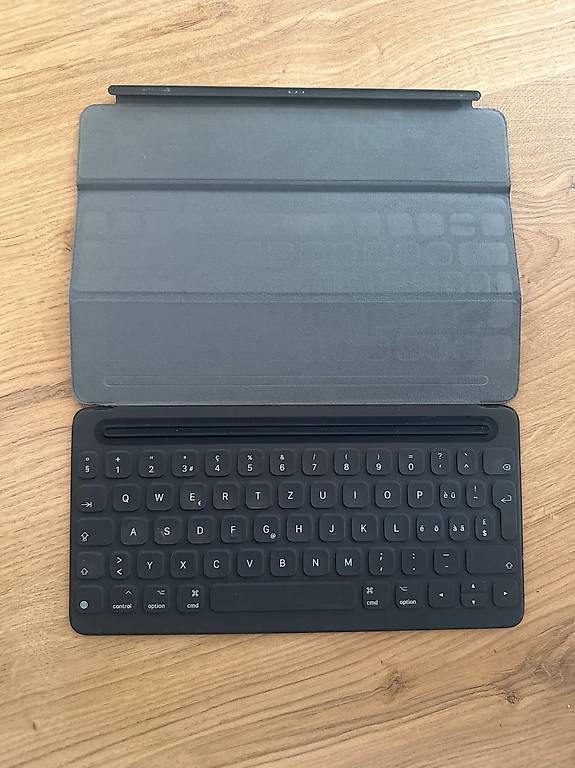 Apple Tastaturen: Apple Smart Keyboard – Gebraucht aus Wiedlisbach von ricicarado
