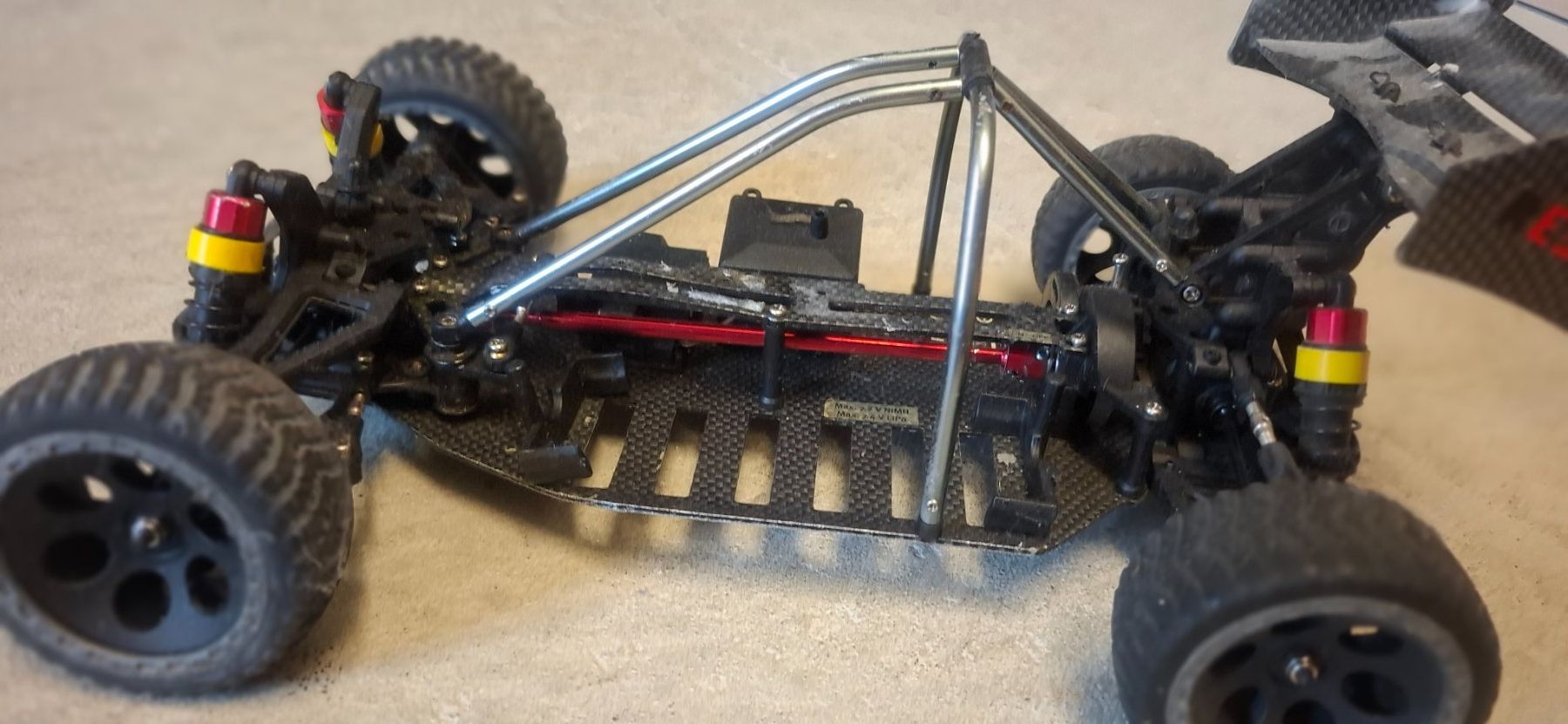 Reely Modellismo RC: Reely Carbon fighter Chassis – Difettoso da Walchwil venduto da huerlimannen 2