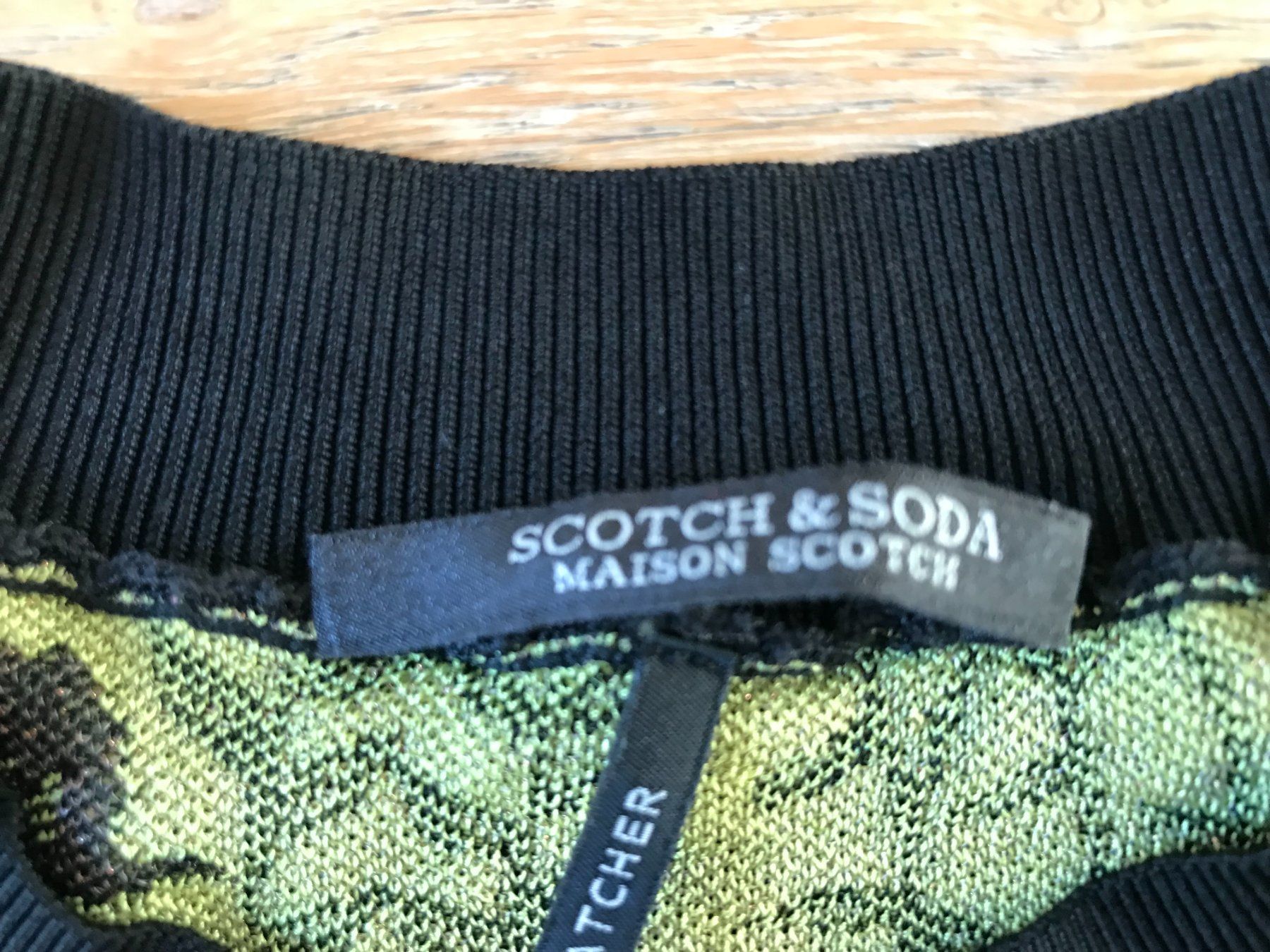 Maison Scotch Pulls & Sweat-shirts: Scotch&Soda Pullover, Blumendruck, Gr. M – D'occasion à Freienstein par Jessy024 1