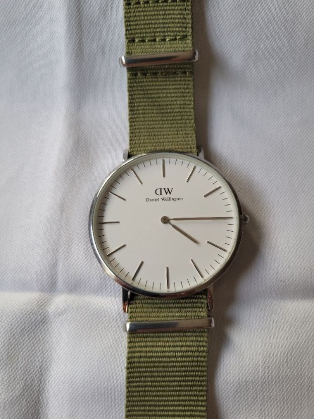 Bracciali & Braccialetti: Damenarmbanduhr von Daniel Wellington – Usato da Altdorf UR venduto da Nordwing