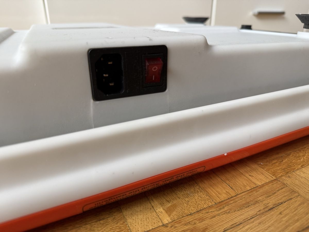 Vibroshaper Vélos d'appartement: VibroShaper Vibrationsplatte mit Originalkarton – D'occasion à Wettingen par Ni_la_lo 4