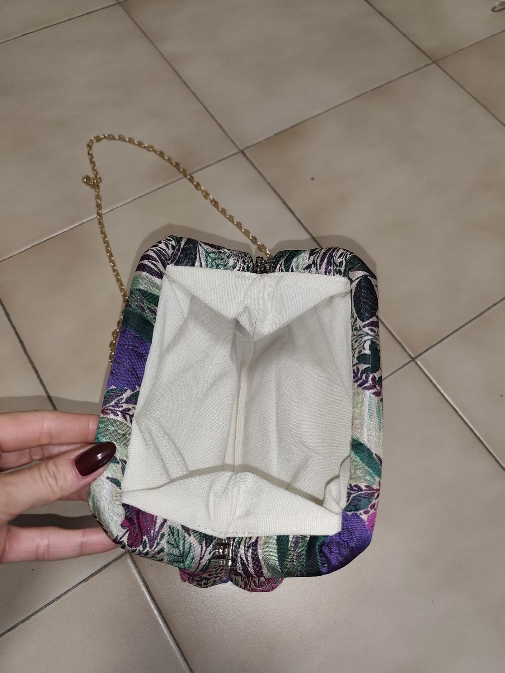 Altro in  Abbigliamento & Accessori: borsa tracolla fiorata – Nuovo (secondo la descrizione) da Coldrerio venduto da ivi_g8gb 4
