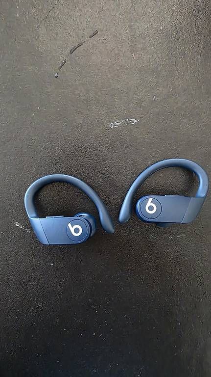 Kopfhörer: BEATS Powerbeats Pro – Gebraucht aus Zürich von Tornadorey 1
