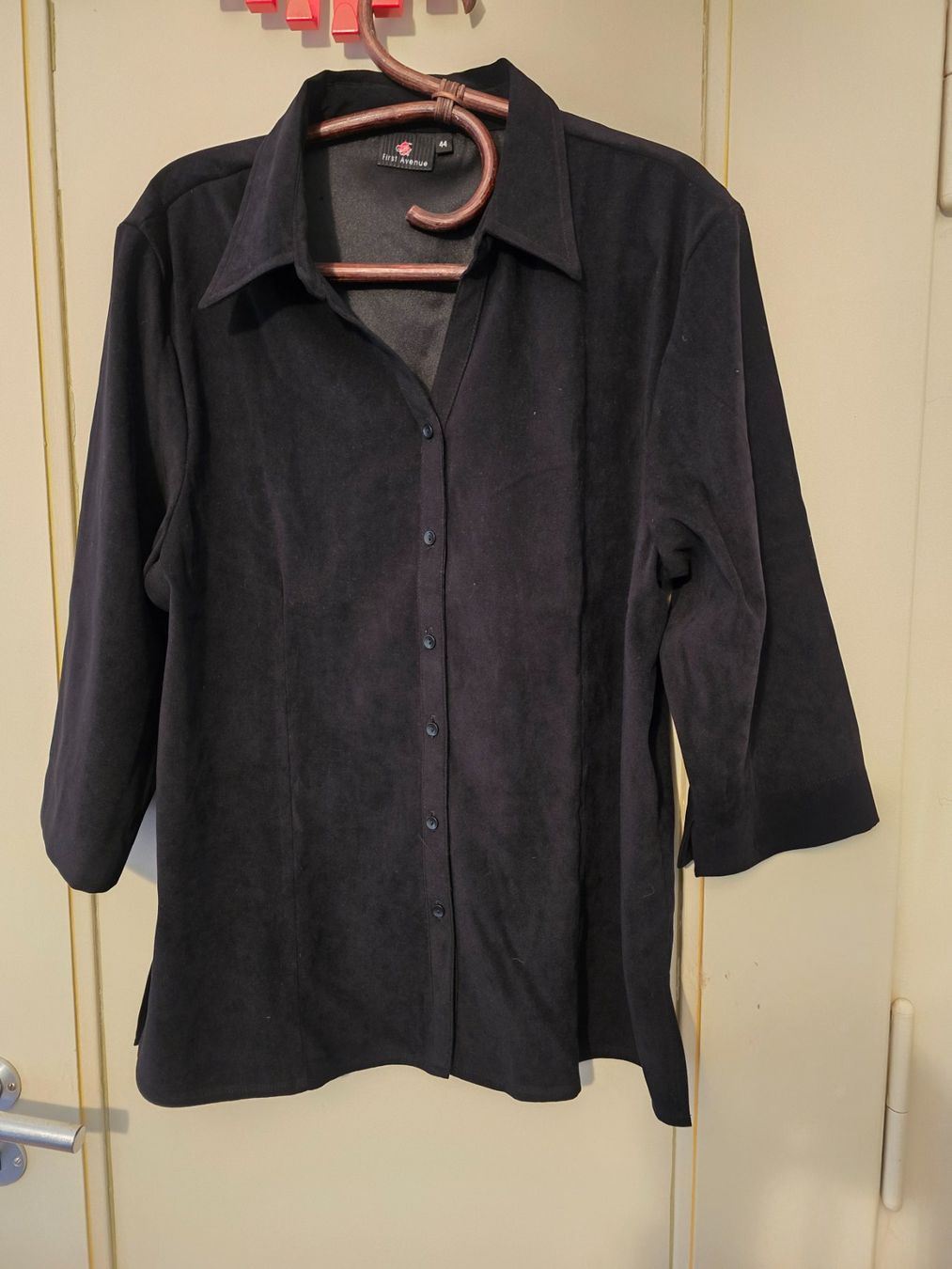 Blusen: Bluse-Jacke Schwarz First Avenue 44, Polyester/Elasthan – Neu (gemäss Beschreibung) aus Biel/Bienne von bormida63