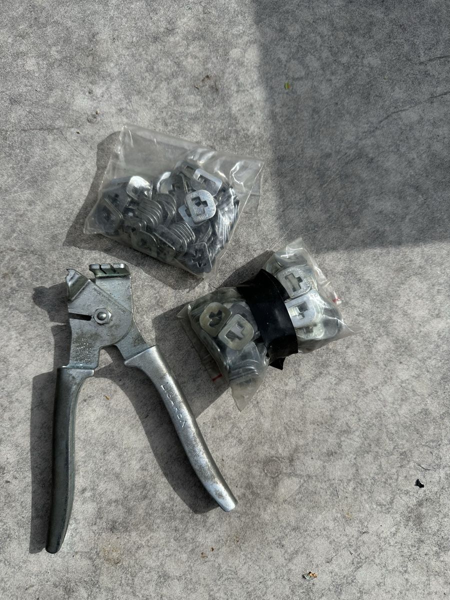 Tous les outils: Ligarex Zange und Clips  – D'occasion à Muenchenstein par Holiduli