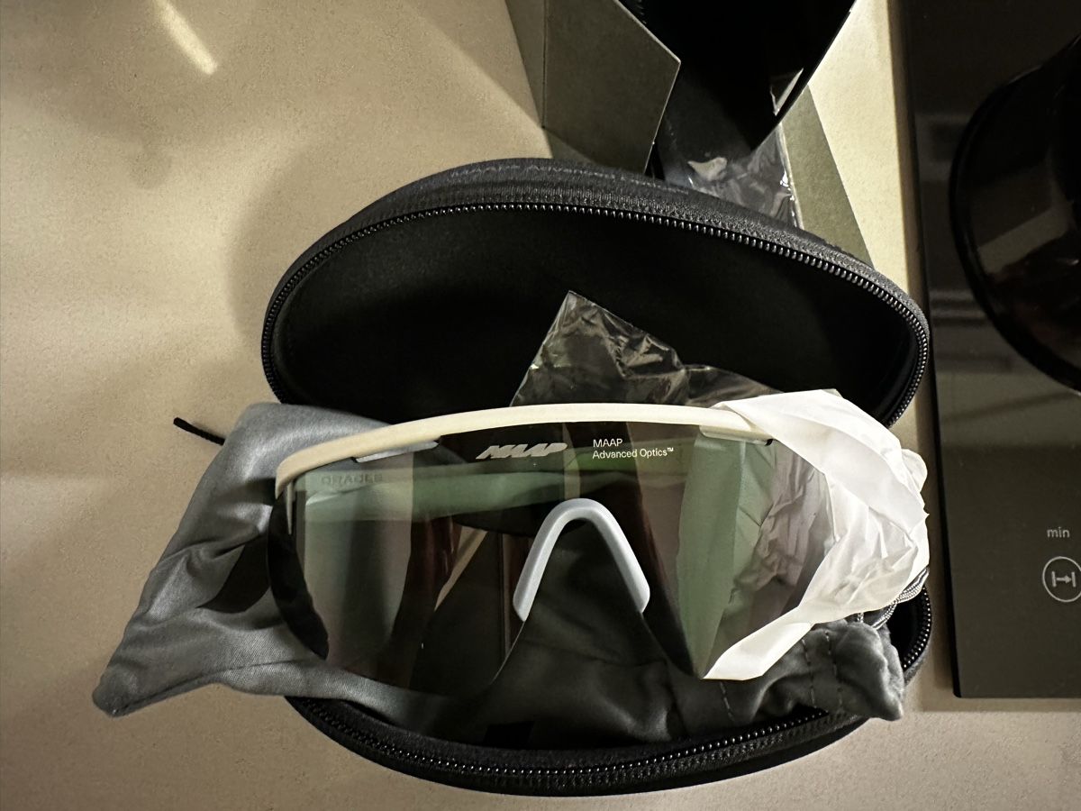 Lunettes & Verres: MAAP Oracle sunglasses  – Neuf avec emballage d'origine à Carouge GE par cytoplan
