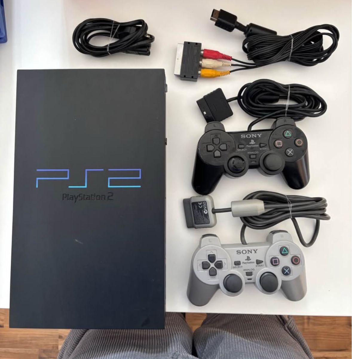 Sony Consoles: PS2 fonctionne  – D'occasion à La Chaux-de-Fonds par DANIELA19961996