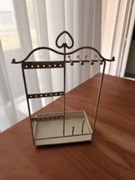 Schmuckständer / Schmuckhalter aus Metall im Shabby-Chic-Sti