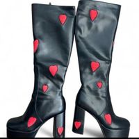 Lamoda Plateau Stiefel mit Herzen, Grösse 37