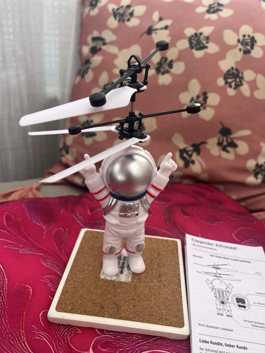 Giocattoli: Fliegender Astronaut NEU! – Nuovo (secondo la descrizione) da Uster venduto da Corina0111114 3