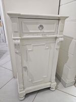 Antikes Nachttischchen Shabby Chic weiss