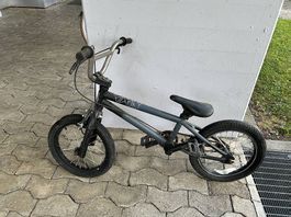 Kleines BMX (16 Zoll)