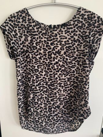 T-Shirt, ONLY Grösse 34, hinten Reissverschluss, wie NEU