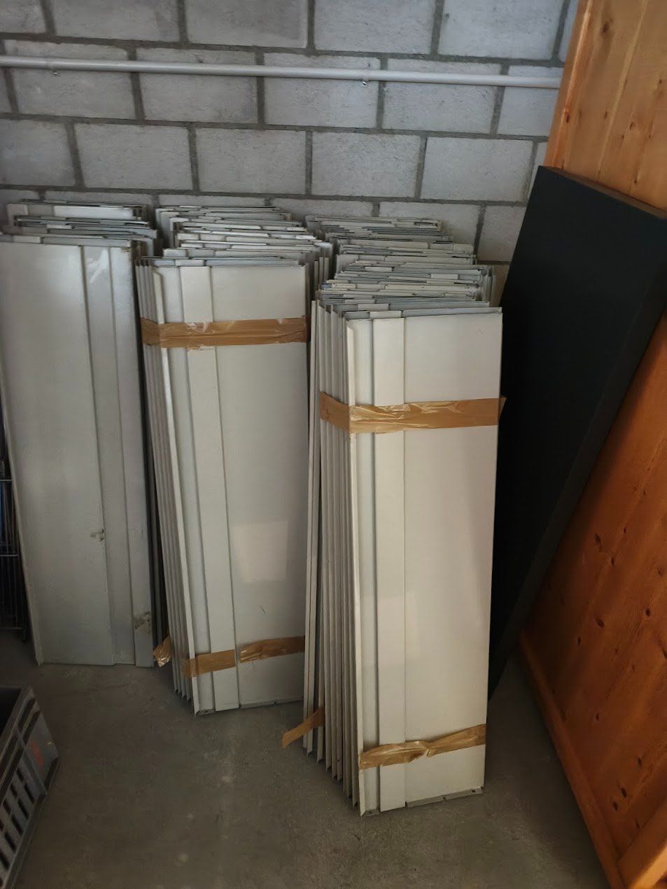 Scaffali: Metall Tablar  28x100cm – Usato da Toffen venduto da Immo-Erben